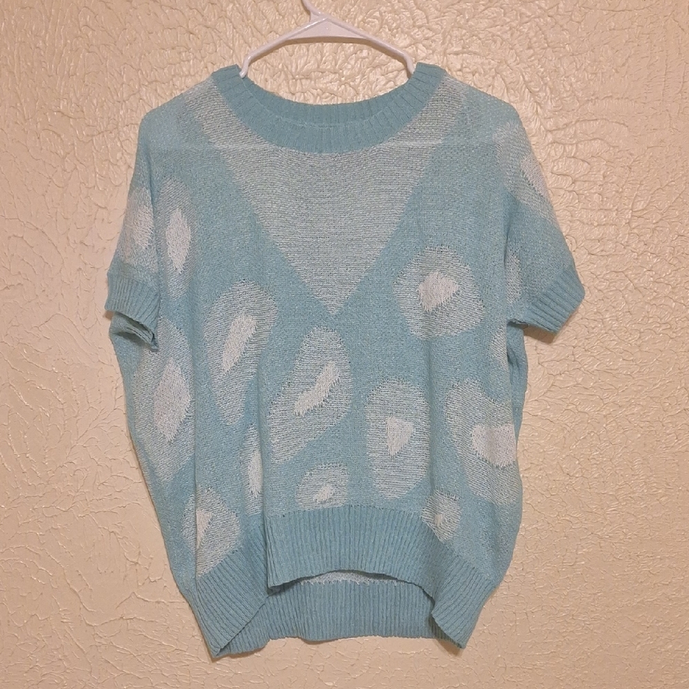 POL Textured Knit Sweater in GREEN and White